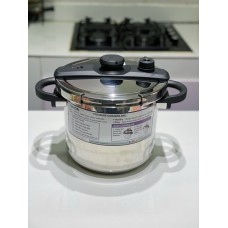 7.4L Ezlock Stainless Steel Pressure Cooker